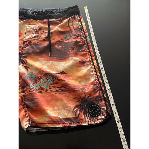 RIPCURL Sunset Beach Theme Boardshorts Mens sz 34 - Picture 11 of 11